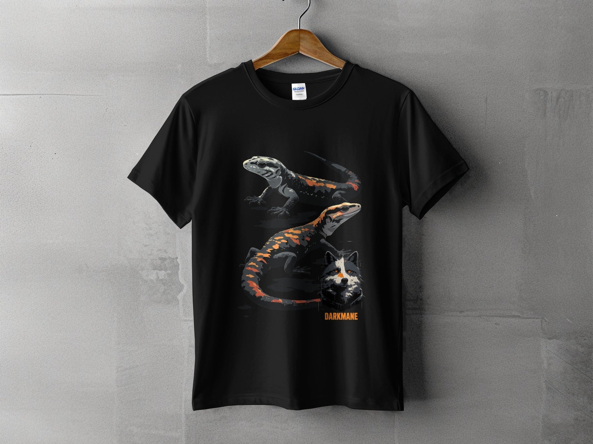 Street Art Lizard Wildlife Unisex T-Shirt Sizes S to 5XL - Darkmane Black T-Shirt - RMA APPAREL - Roclla Media Apparel Store